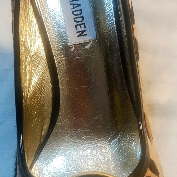 Steve Madden Trea-P Leather Leopard Hair Round Buckle Toe Wedge Heels Size 6 - Picture 7 of 11